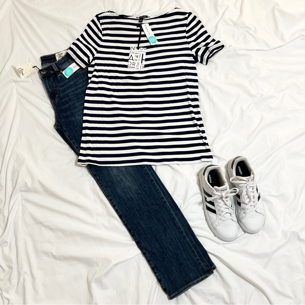 41 Hawthorn Navy and White Striped Short Sleeve Top